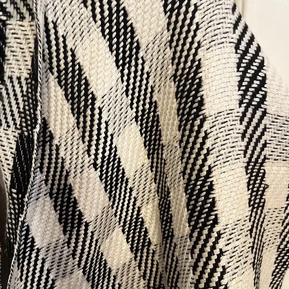 1980s Gianfranco Ferre Houndstooth Wool Shawl Scarf