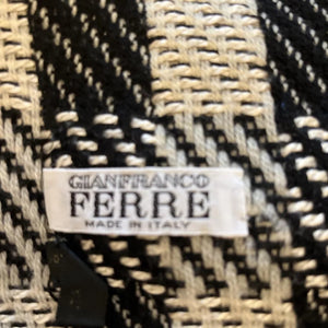 1980s Gianfranco Ferre Houndstooth Wool Shawl Scarf