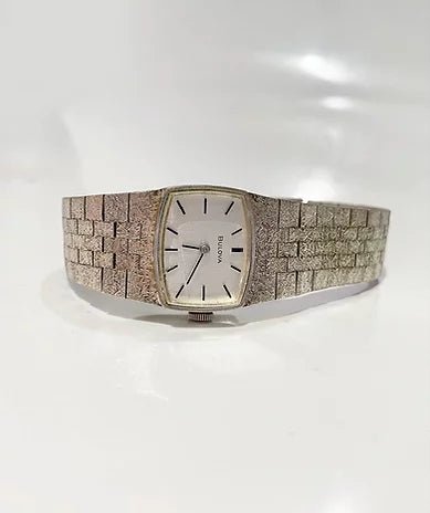 1970s BULOVA SILVER MESH METAL DRESS WATCH - STYLE - CHNGR