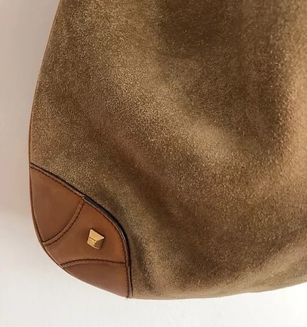 2000s GUCCI SUEDE LEATHER BUCKET BAG - style - CHNGR