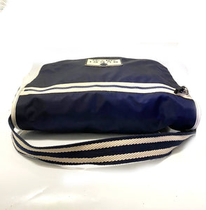2000s Gucci Navy Canvas Crossbody messenger travel bag - style - CHNGR