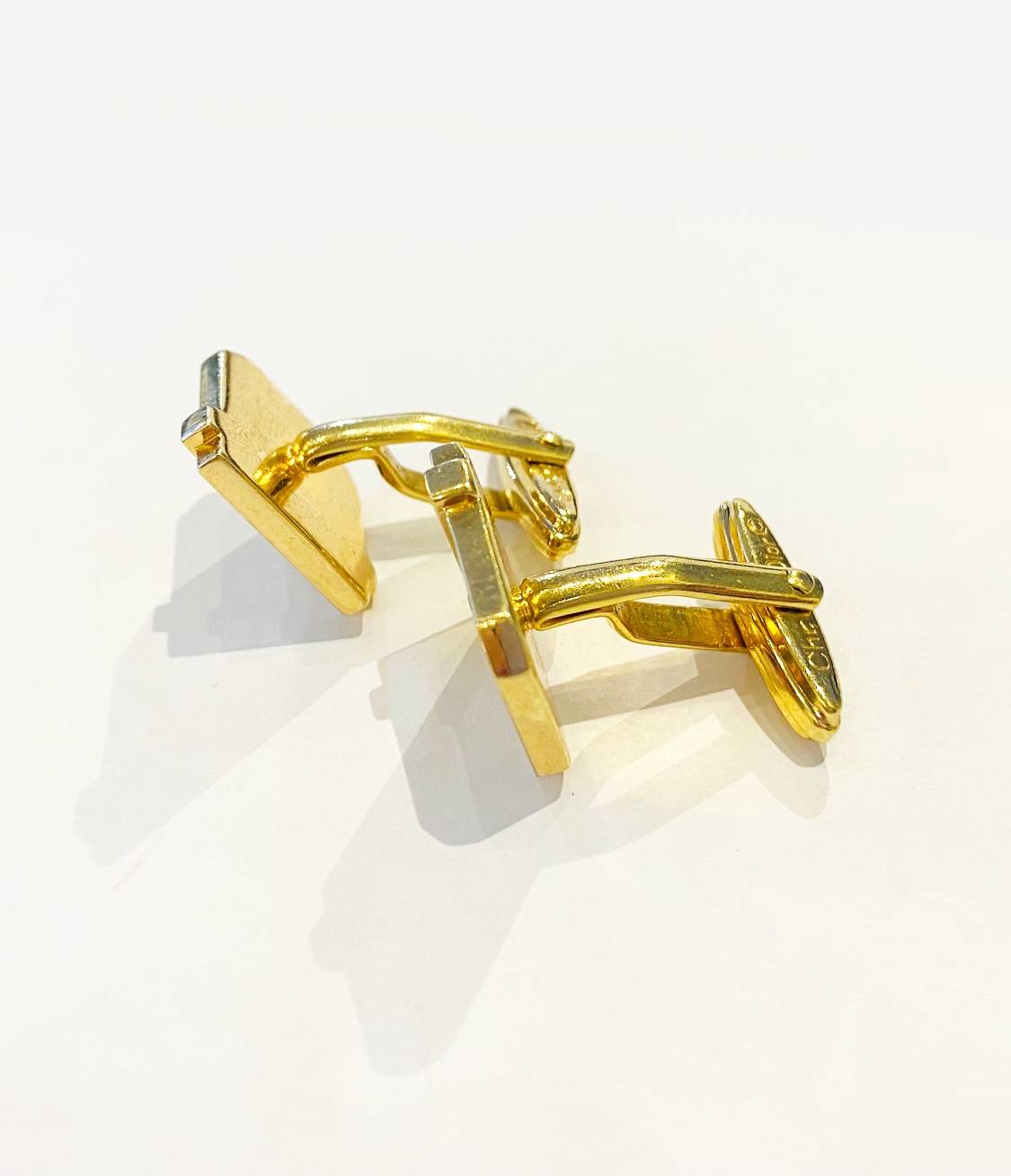 1980s Vintage Christian Dior Gold Metal Cufflinks - style - CHNGR