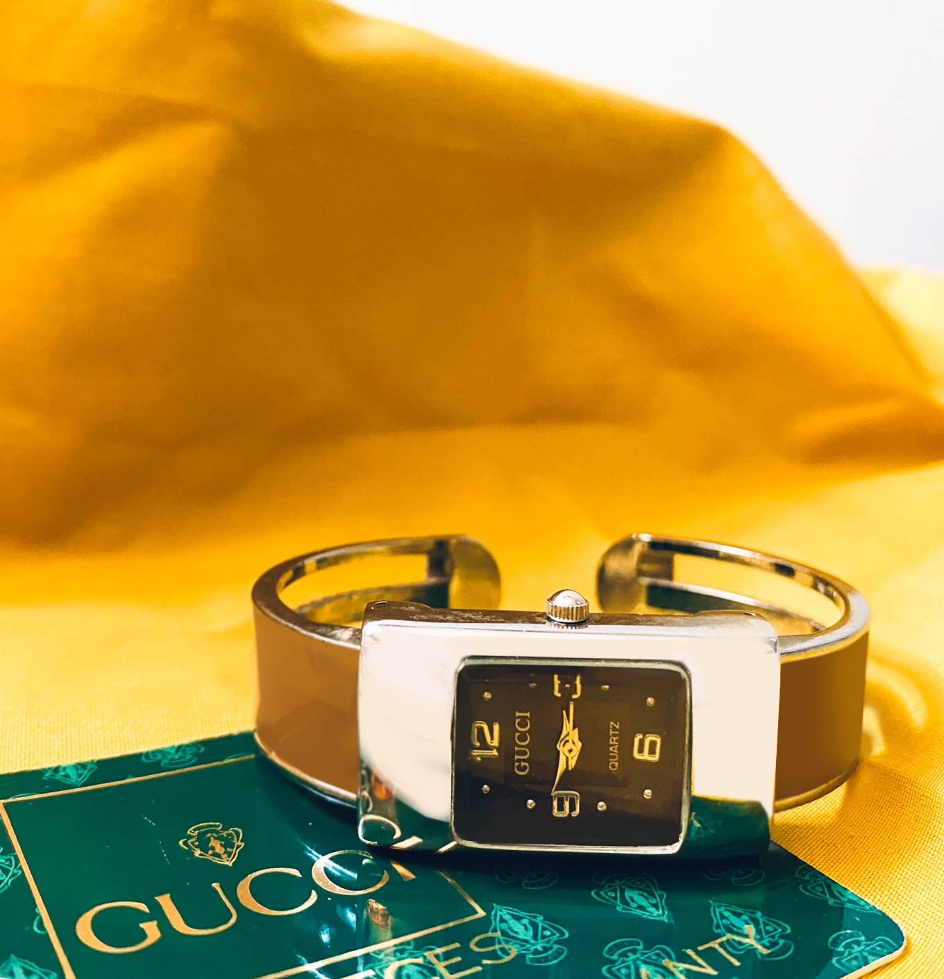 1990S GUCCI QUARTZ LACQUERED BANGLE WATCH - STYLE - CHNGR