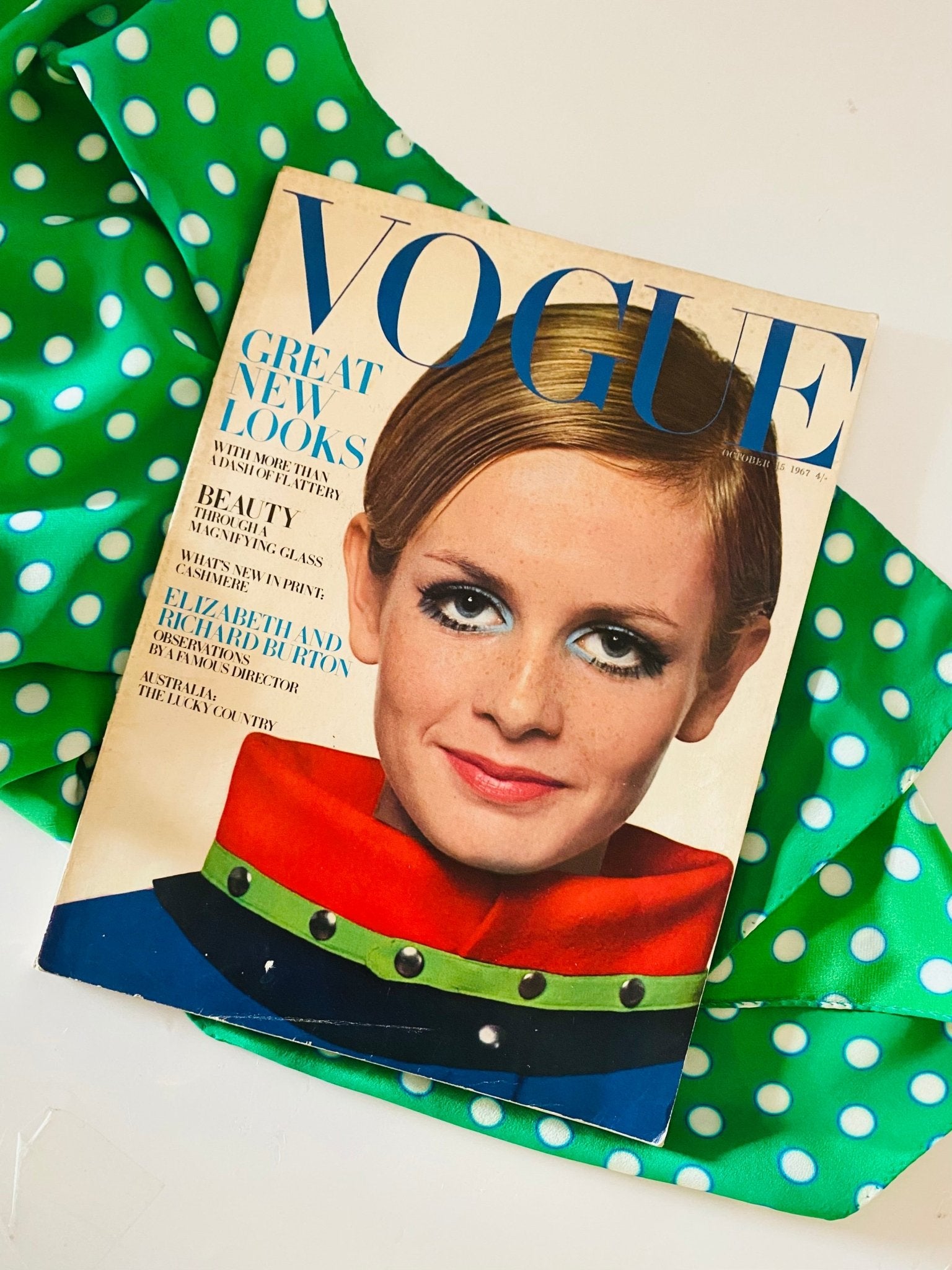 1967 Vogue Twiggy Cover Full Magazine Issue - style - CHNGR