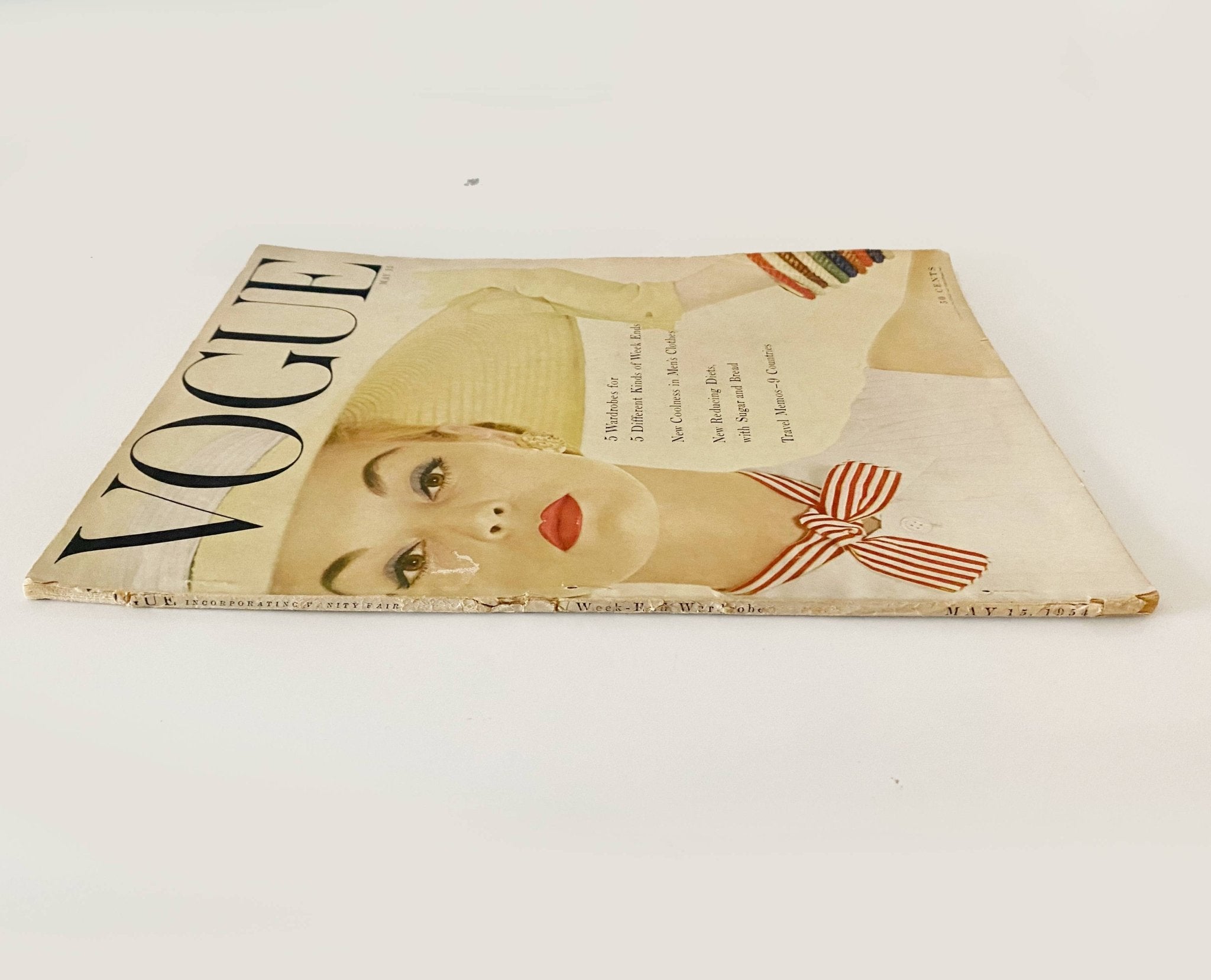 1954 AMERICAN VOGUE "A YOUNG WOMAN WHO MAY BE ON HER WAY"- COVER BY ERWIN BLUMENFELD - style - CHNGR