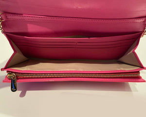 2000s Christian Dior Pink Fuchsia Patent Leather Handbag On Chain - style - CHNGR