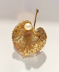 1980s Christian Dior Gold Tone Leaf Shaped Brooch with Pearl - style - CHNGR