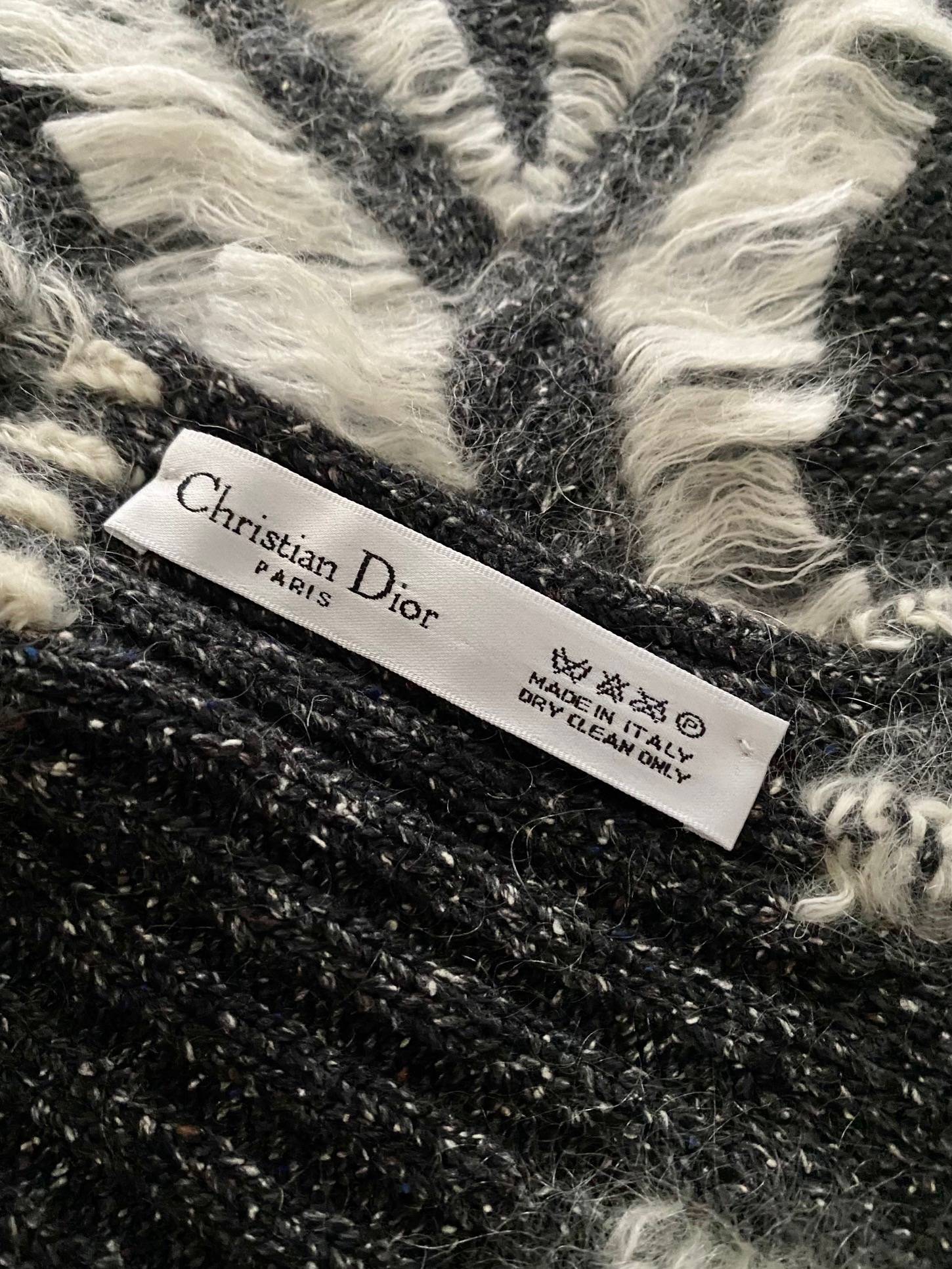 2000s Christian Dior Geometric Wool Knitted Scarf Shawl - style - CHNGR