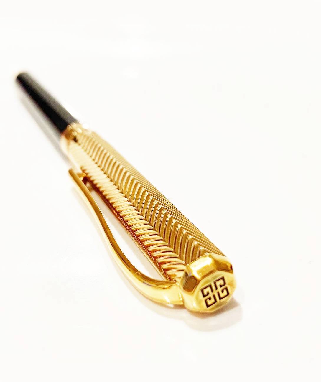 1980s Givenchy Black Resin Ballpoint Pen with Gold-tone Metal Detailing - style - CHNGR