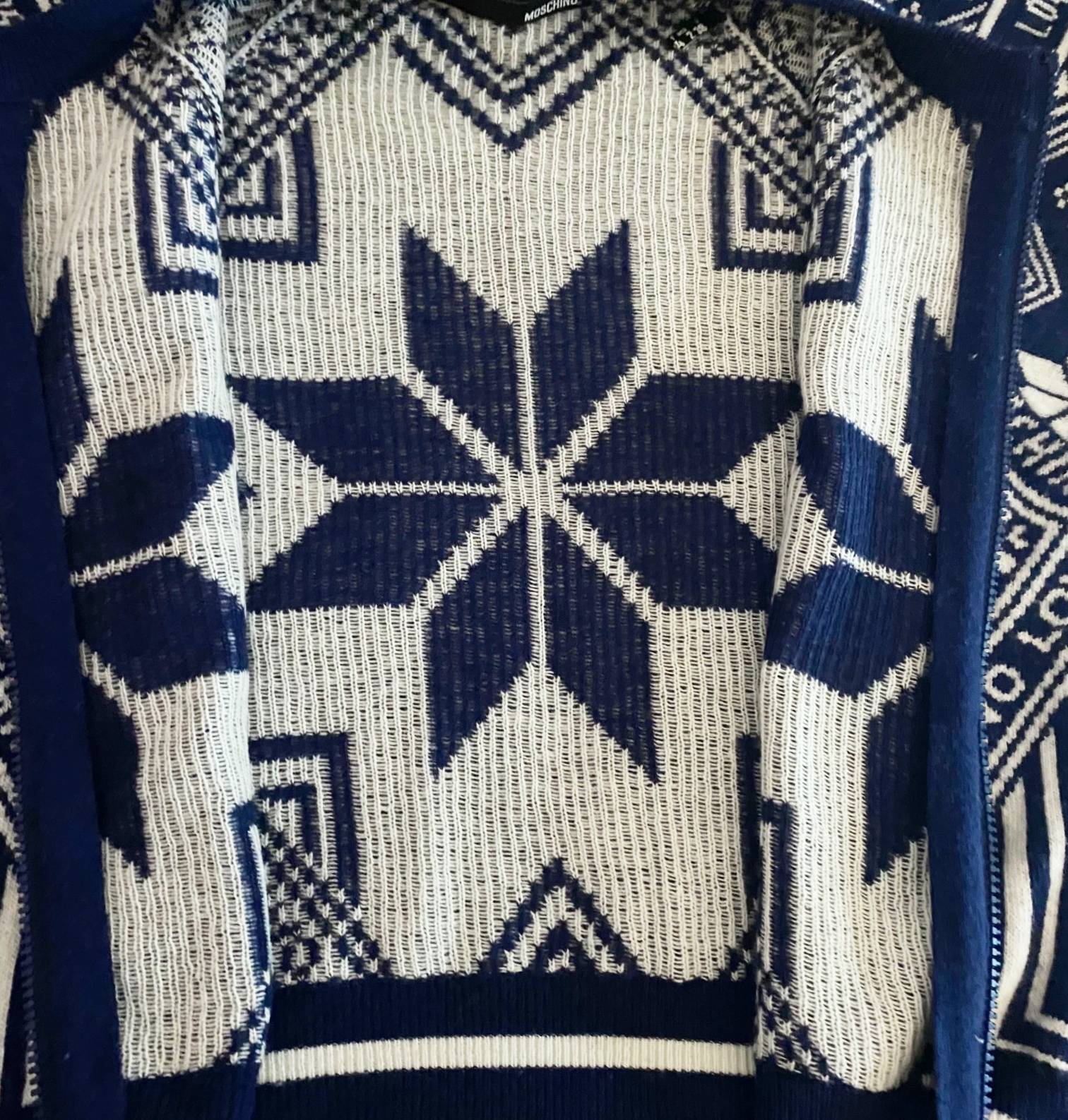 2000s Moschino Blue White Ski Cardigan Winter Zipped Jumper - STYLE-CHNGR