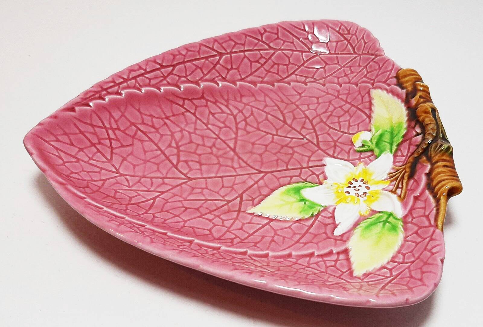 1980s Christian Dior Ceramic Pink Leaf Decorative Bowl - style - CHNGR